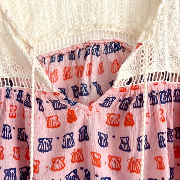 Urban Outfitters Kimchi Blue Gia Babydoll Blouse with Seashell Pattern NWOT - Picture 11 of 16